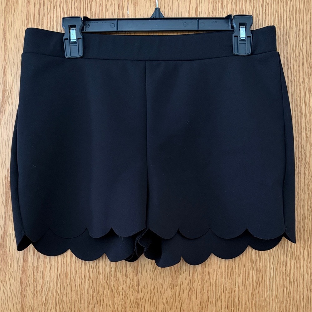 Express Black Scalloped Women's Shorts